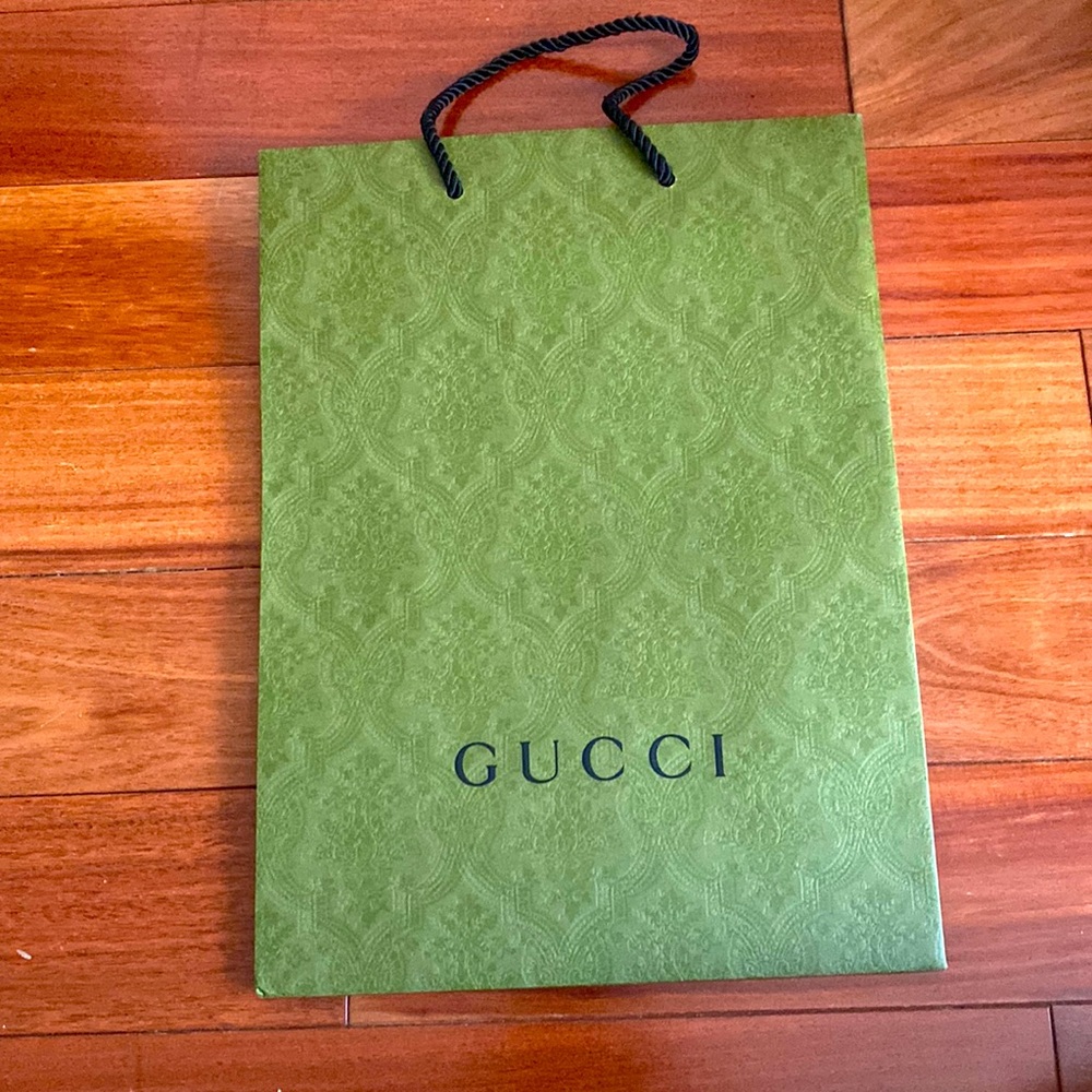 Gucci shopping bag